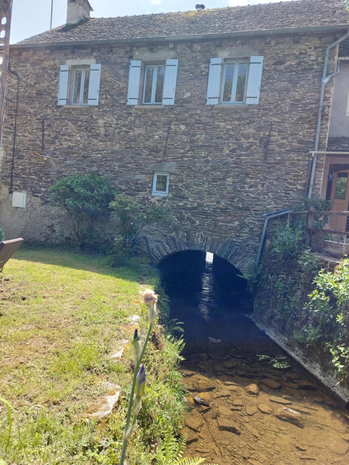 Moulin De Serre Cassagnes-Bégonhès Exteriör bild